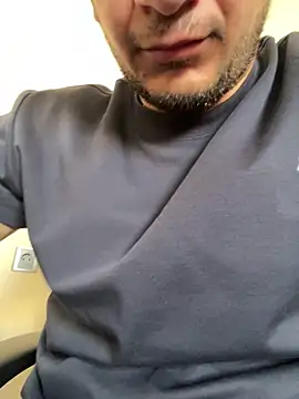 Snapshot of Cruel00 chatting on 15, 5, 2026 Cruel00 online show from 15, 5, 2026