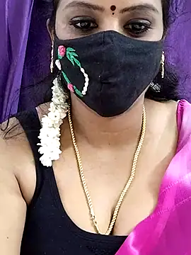 Snapshot of yoga-mithraa chatting on 5, 11, 2025 yoga-mithraa online show from 5, 11, 2025