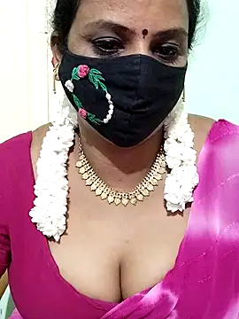 Snapshot of yoga-mithraa chatting on 23, 9, 2025 yoga-mithraa online show from 23, 9, 2025