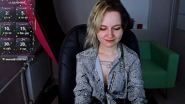 girl next doorr online show from 25, 10, 2025