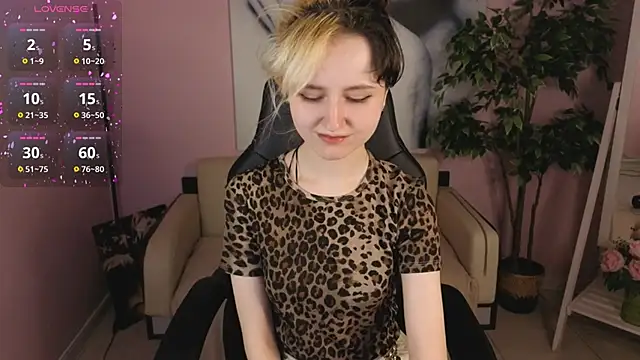 girl next doorr online show from 1, 3, 2026