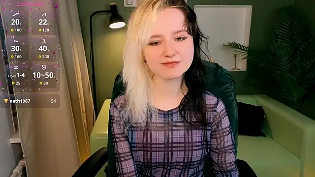 Snapshot of girl_next_doorr chatting on 30, 5, 2026 girl next doorr online show from 30, 5, 2026