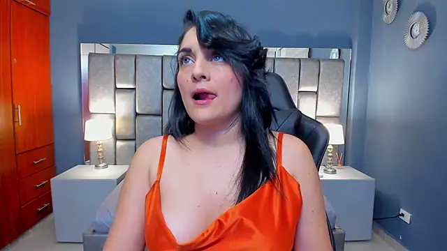 Cata Joness online show from 13, 9, 2025