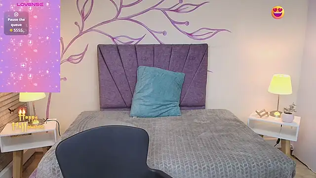 Lia Blake  online show from 7, 11, 2025