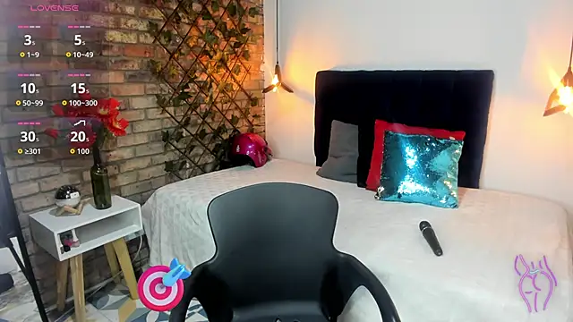 Lia Blake  online show from 17, 2, 2026