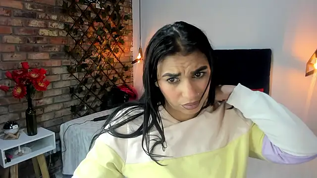 Lia Blake  online show from 13, 2, 2026