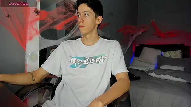 Snapshot of Jhon_snow22 chatting on 22, 10, 2025 Jhon snow22 online show from 22, 10, 2025