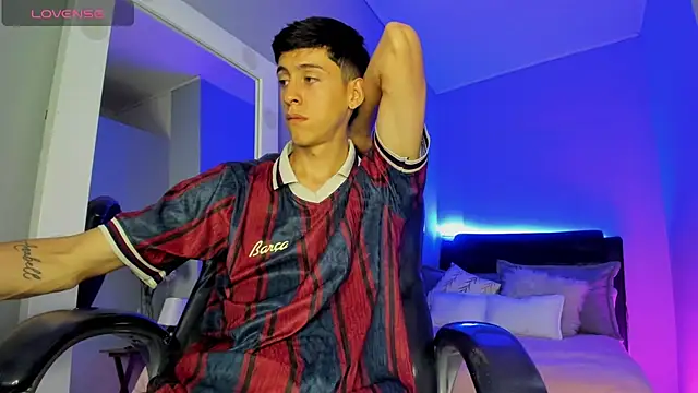 Snapshot of Jhon_snow22 chatting on 2, 12, 2025 Jhon snow22 online show from 2, 12, 2025