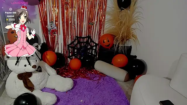 miaravel  online show from 30, 10, 2025