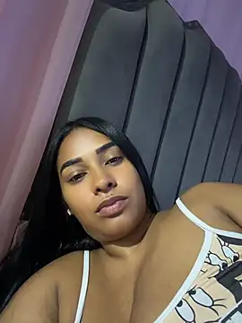 ericajohnson  online show from 18, 4, 2026