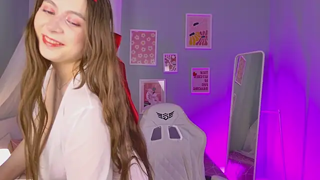 Queen Michelle  online show from 6, 3, 2026