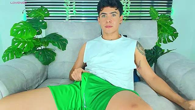 CamiiGuzmanX online show from 14, 4, 2026