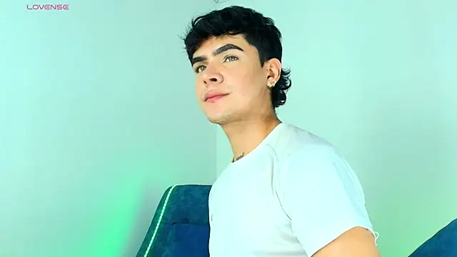 CamiiGuzmanX online show from 15, 12, 2025