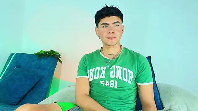 Snapshot of CamiiGuzmanX chatting on 24, 11, 2025 CamiiGuzmanX online show from 24, 11, 2025