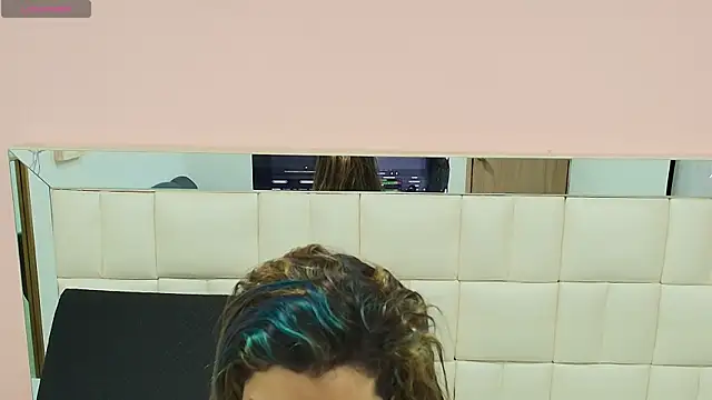 Snapshot of gisell_gomez chatting on 11, 11, 2025 gisell gomez online show from 11, 11, 2025