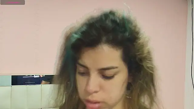 Snapshot of gisell_gomez chatting on 15, 12, 2025 gisell gomez online show from 15, 12, 2025