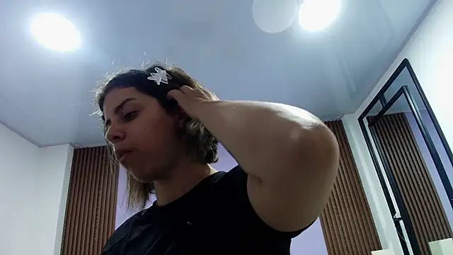 Snapshot of gisell_gomez chatting on 19, 2, 2026 gisell gomez online show from 19, 2, 2026