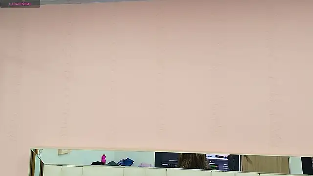 Snapshot of gisell_gomez chatting on 20, 12, 2025 gisell gomez online show from 20, 12, 2025