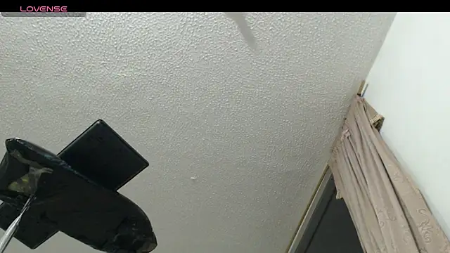 Snapshot of Thomasjons_ chatting on 29, 4, 2026 Thomasjons online show from 29, 4, 2026