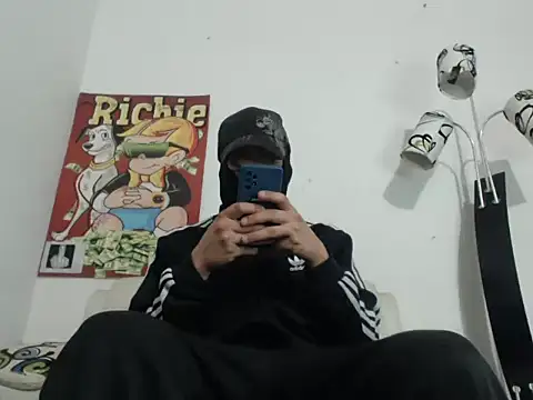 Thomasjons  online show from 5, 11, 2025