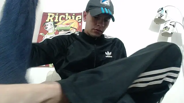 Thomasjons  online show from 3, 12, 2025