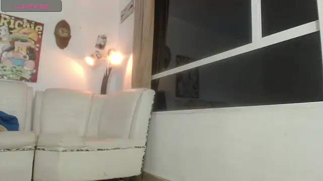 Snapshot of Thomasjons_ chatting on 23, 4, 2026 Thomasjons online show from 23, 4, 2026