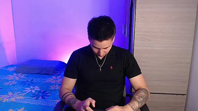 valentinosex1 online show from 6, 11, 2025