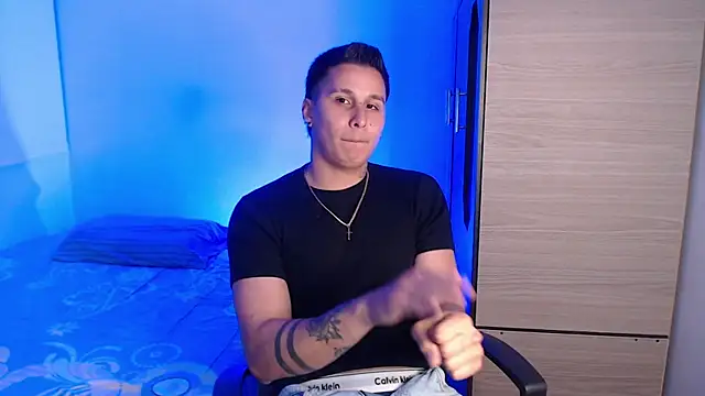 Snapshot of valentinosex1 chatting on 17, 1, 2026 valentinosex1 online show from 17, 1, 2026