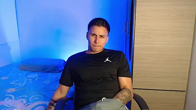 Snapshot of valentinosex1 chatting on 13, 1, 2026 valentinosex1 online show from 13, 1, 2026