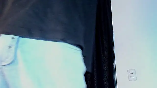 axel davis  online show from 6, 3, 2026