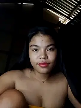 Snapshot of cloe_candy19 chatting on 10, 10, 2025 cloe candy19 online show from 10, 10, 2025