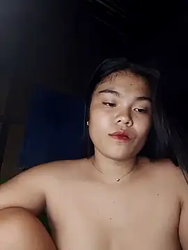 Snapshot of cloe_candy19 chatting on 8, 10, 2025 cloe candy19 online show from 8, 10, 2025