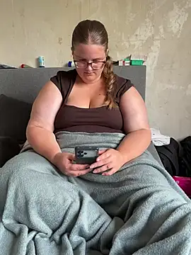 Snapshot of CurvyPaar2 chatting on 20, 7, 2026 CurvyPaar2 online show from 20, 7, 2026