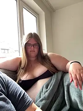 Snapshot of CurvyPaar2 chatting on 14, 5, 2026 CurvyPaar2 online show from 14, 5, 2026