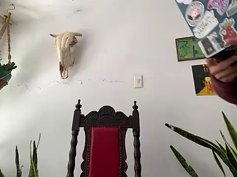 camille delrey online show from 29, 10, 2025