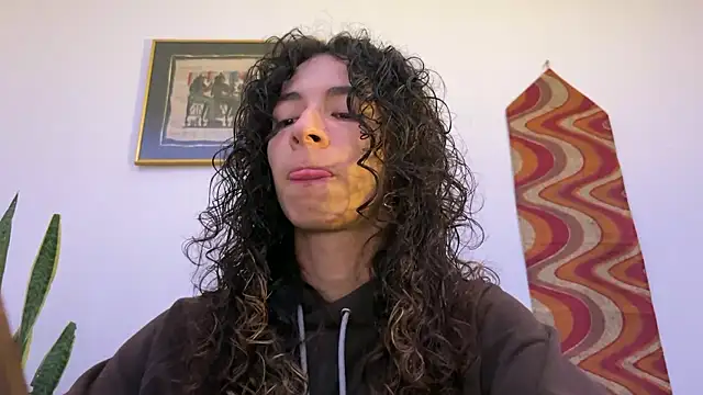 camille delrey online show from 16, 12, 2025