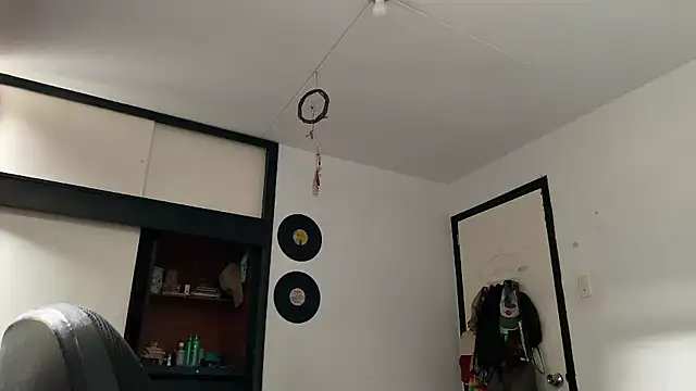 camille delrey online show from 27, 11, 2025