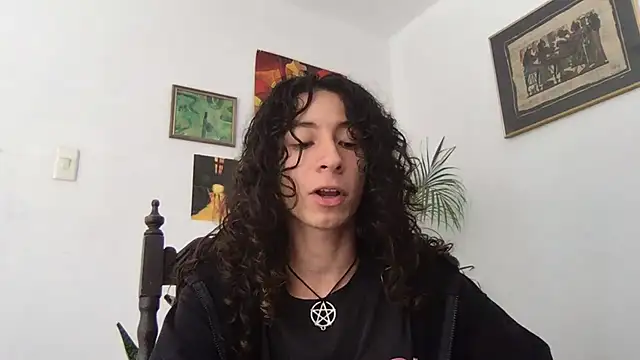 camille delrey online show from 23, 11, 2025