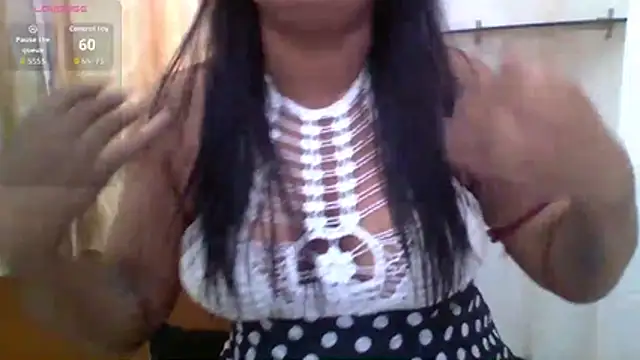 Snapshot of cute_girl007 chatting on 28, 11, 2025 cute girl007 online show from 28, 11, 2025