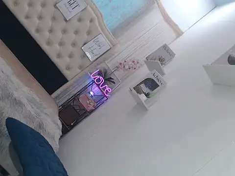 miss strongerthanbefore03 online show from 30, 9, 2025
