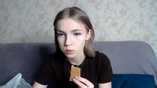 HitGyrl online show from 12, 11, 2025