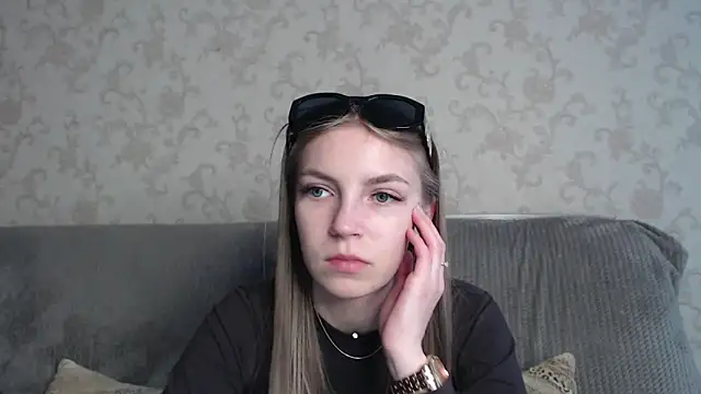 Snapshot of HitGyrl chatting on 30, 4, 2026 HitGyrl online show from 30, 4, 2026