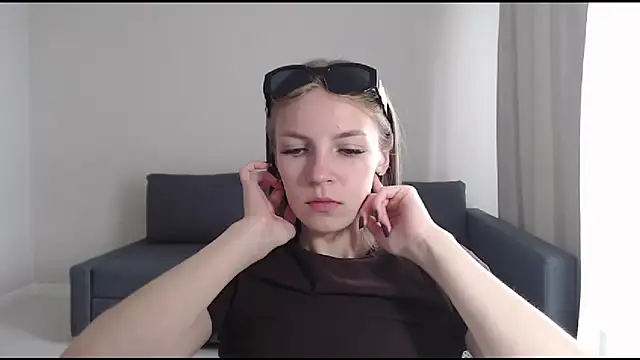 Snapshot of HitGyrl chatting on 10, 7, 2026 HitGyrl online show from 10, 7, 2026