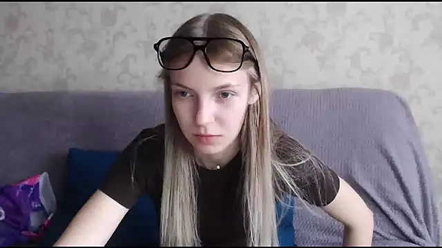 HitGyrl online show from 1, 11, 2025