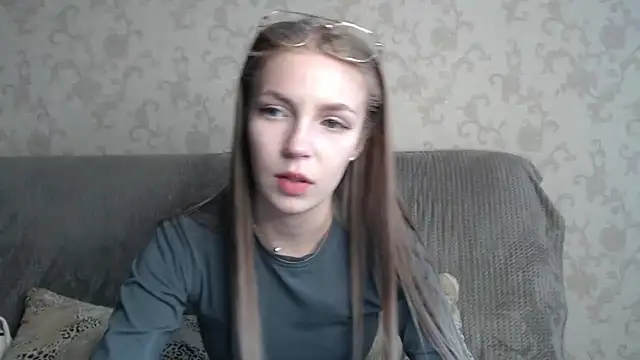 Snapshot of HitGyrl chatting on 12, 5, 2026 HitGyrl online show from 12, 5, 2026