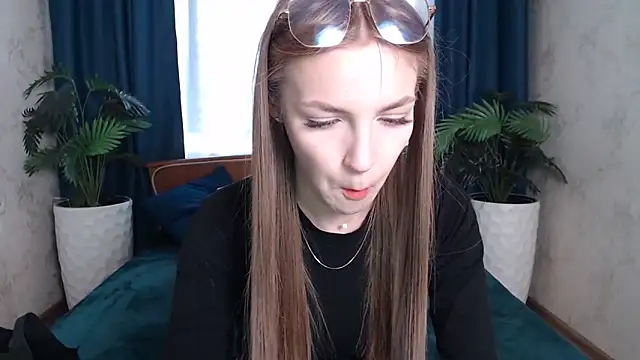 Snapshot of HitGyrl chatting on 18, 5, 2026 HitGyrl online show from 18, 5, 2026