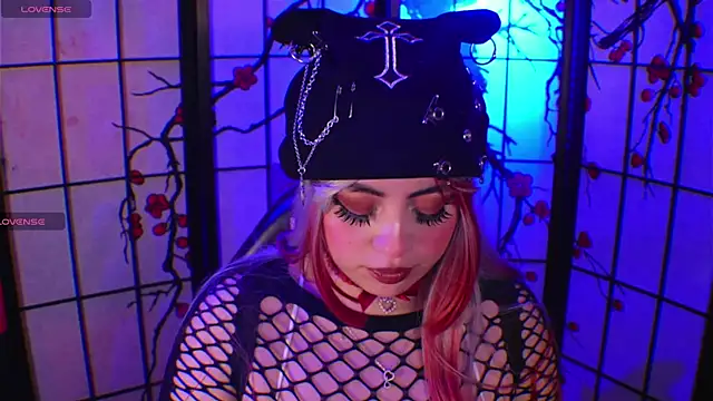 Vanelope sweet  online show from 15, 4, 2026