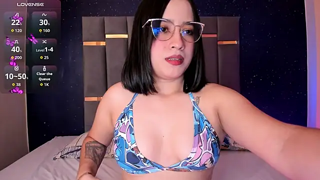 Snapshot of SweetAnya01 chatting on 26, 11, 2025 SweetAnya01 online show from 26, 11, 2025