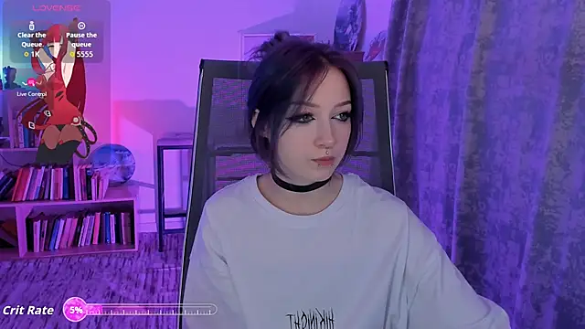 Snapshot of LiliLuna chatting on 10, 10, 2025 LiliLuna online show from 10, 10, 2025