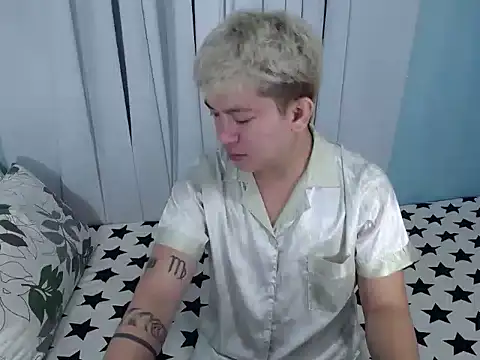Snapshot of Fuckboii_intown chatting on 24, 11, 2025 Fuckboii intown online show from 24, 11, 2025
